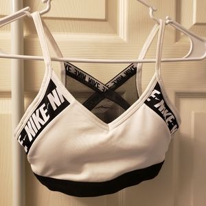 Nike indy sports bra